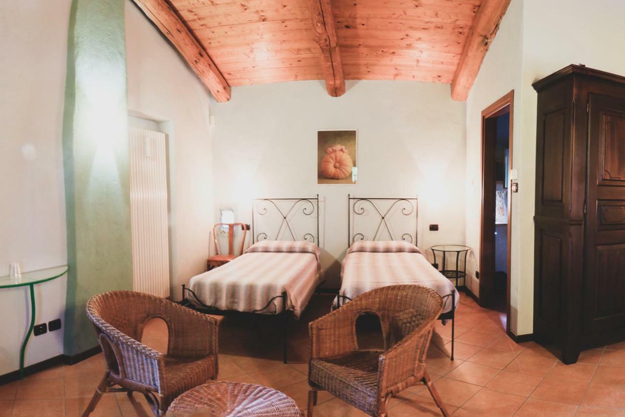 Agriturismo Fiori Di Zucca Fossano Exterior foto